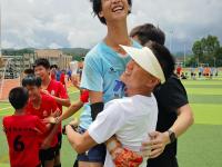 IM电竞-国内外球队齐聚一堂，欢呼声震天响的简单介绍