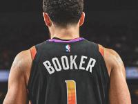 LOL-76人绝地反击凯尔特人B队，布克爆发神勇的简单介绍