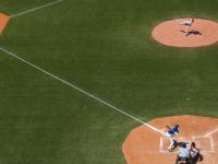 IM电竞博彩-当银黑军团遭遇绿衫军，詹姆斯用实力打破质疑，书写传奇对决