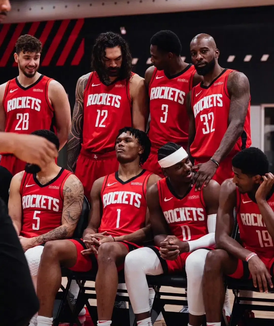 火箭遭遇惨败,球队状态不稳定 火箭遭遇惨败,球队状态不稳定