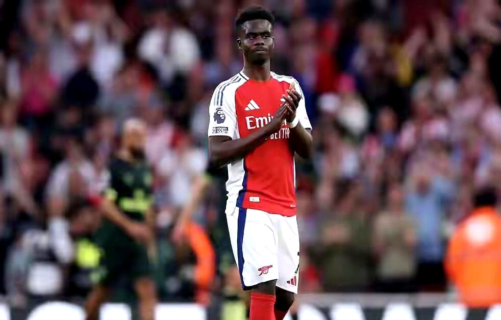 阿森纳队在英格兰职业足球比赛中大获全胜 阿森纳队在英格兰职业足球比赛中大获全胜