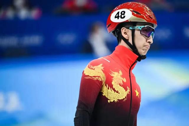 荷兰自行车选手风驰电掣,斩获金牌 荷兰自行车选手风驰电掣,斩获金牌