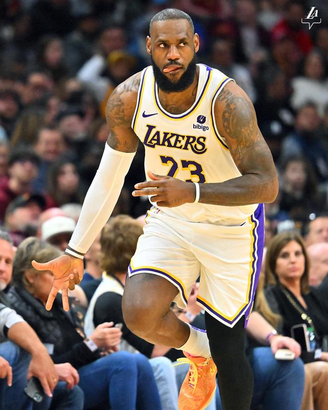 包含LGD险胜DK,Meiko开启传奇时刻强强对话八强赛,留下经典瞬间的词条 包含LGD险胜DK,Meiko开启传奇时刻强强对话八强赛,留下经典瞬间的词条