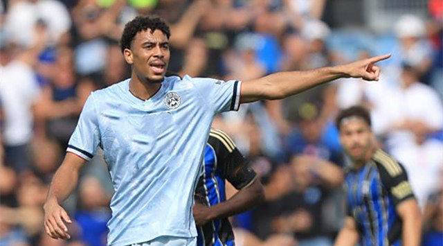 乌迪内斯球员表现出色,被誉为全队核心 乌迪内斯球员表现出色,被誉为全队核心