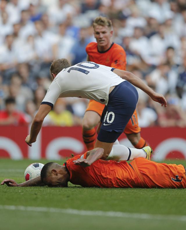 托特纳姆热刺前锋破门得分,球队暂领积分榜的简单介绍 托特纳姆热刺前锋破门得分,球队暂领积分榜的简单介绍