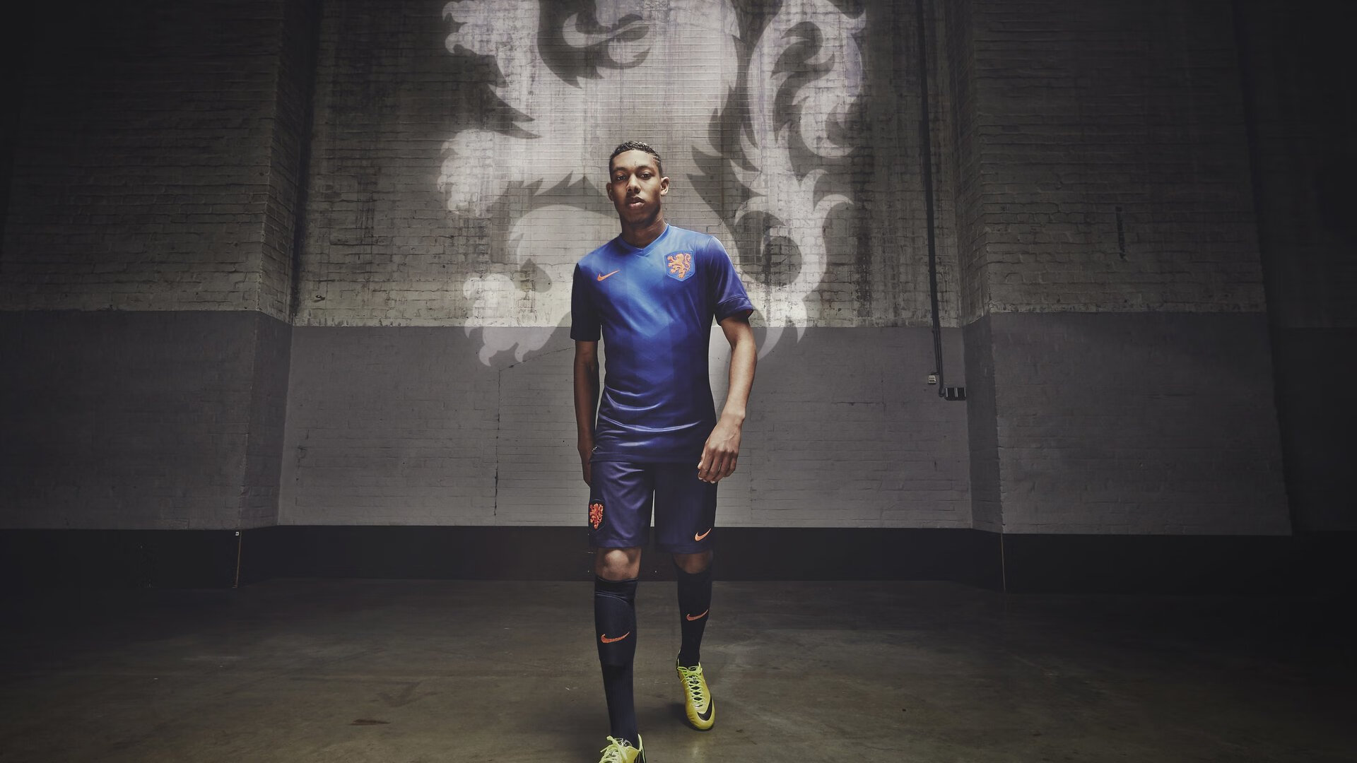 青春风暴席卷绿茵，多特蒙德式火力压制哥伦比亚，福登连续得分拉开新时代差距