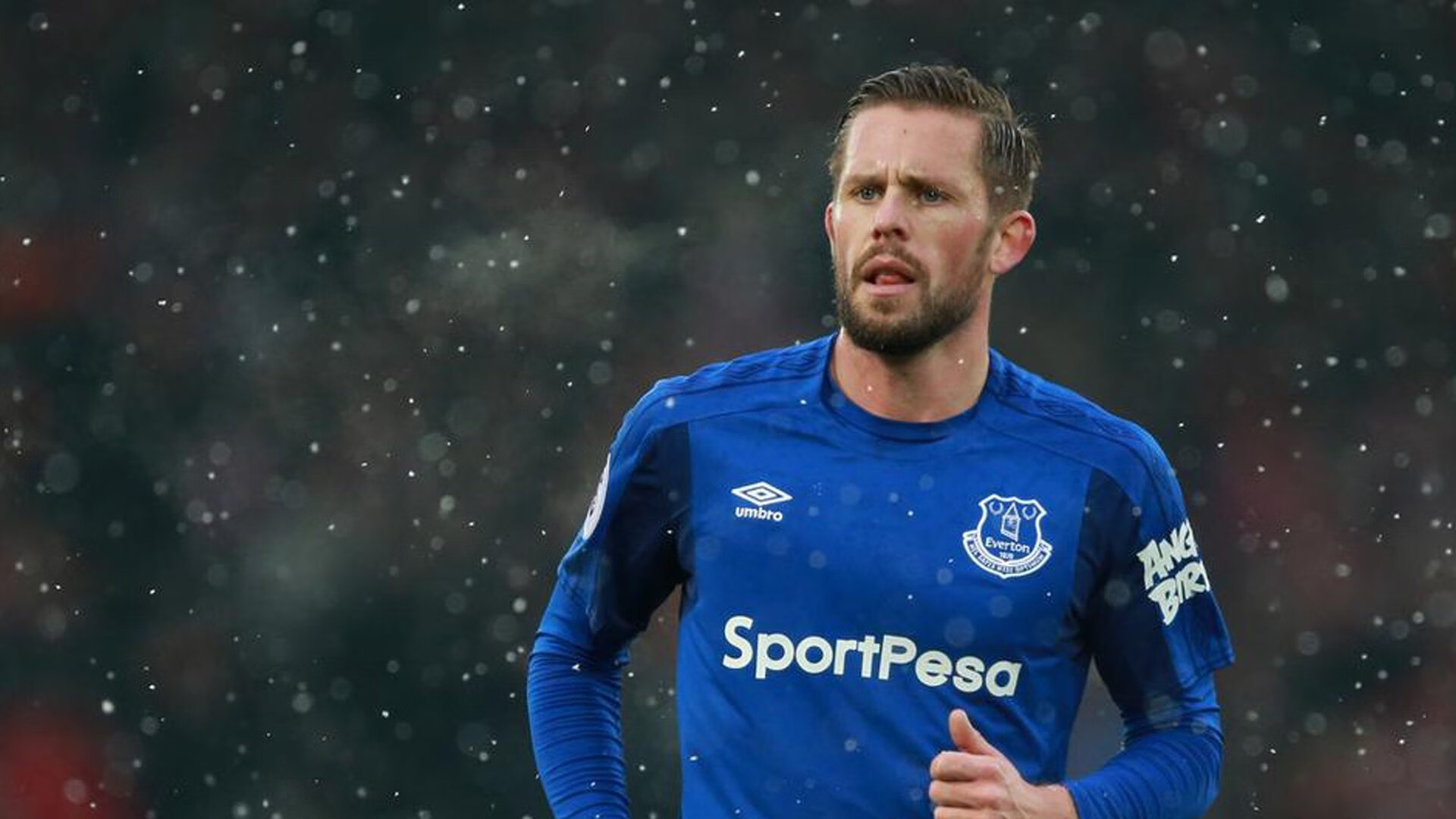 红魔铁蹄踏碎德意志战车，卢卡库暴力美学如何撕碎百年防线神话